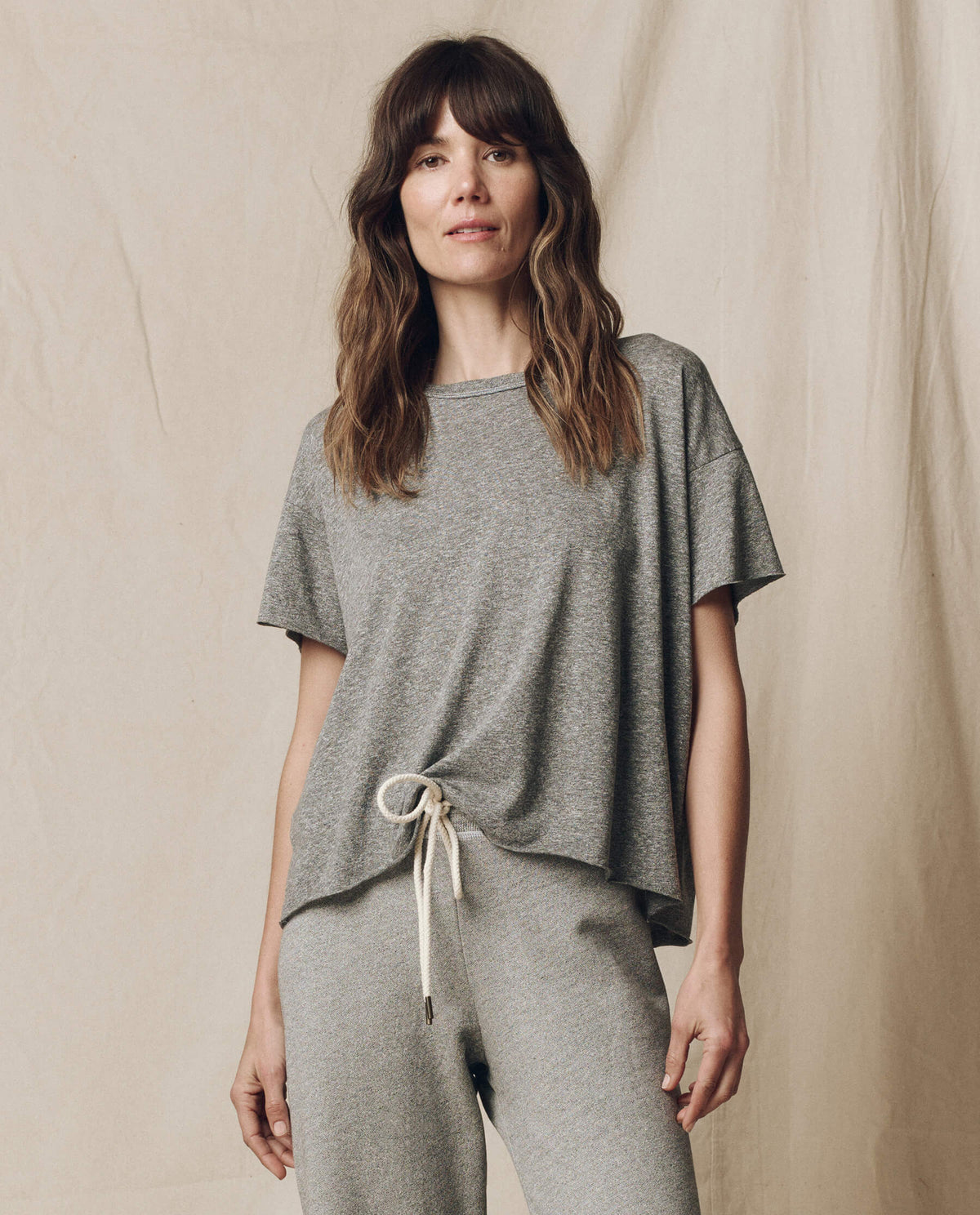 The Crop Tee. Solid -- Heather Grey